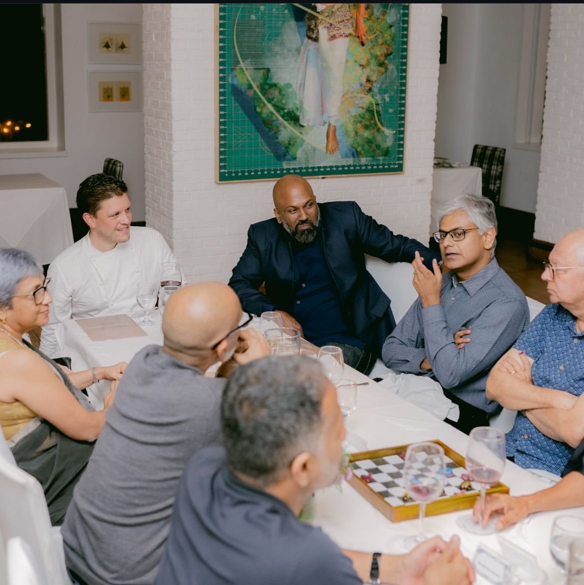 Dananjaya Hettiarachchi in a small-group workshop discussion